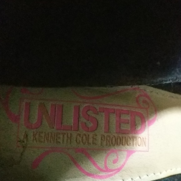 Black Peep Toe Pumps with Bow - Picture 6 of 8